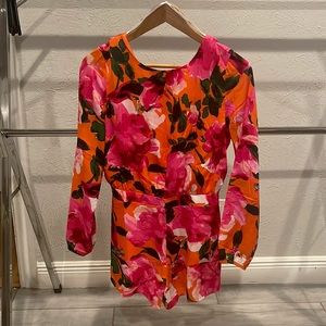 Lulu’s Orange and pink floral romper. NWT size small